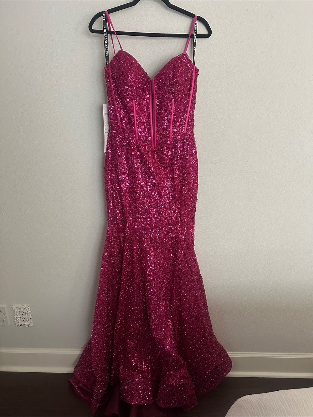 NWT PORTIA & SCARLETT embellished fuchsia gown 8
